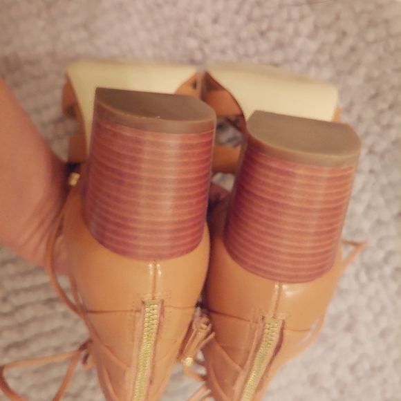 Michael Kors string up sandals - Picture 3 of 4